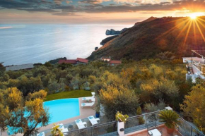Villa Chez Piè Panoramic Views Pool and Guest Services